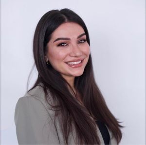 Meet your Posher, Gayané